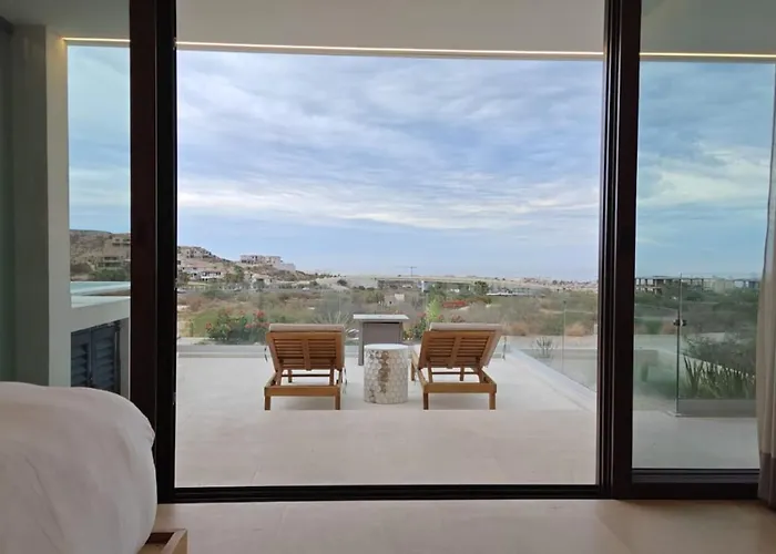 Cozy Lux With Pool And Jacuzzi, Near Golf Course