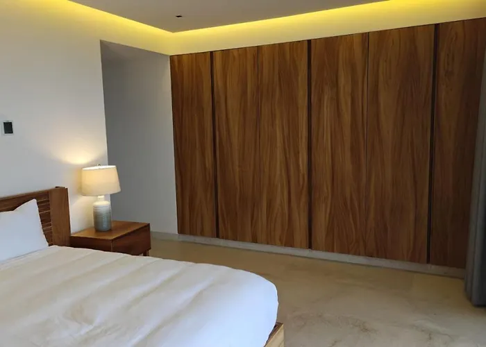 Cozy Lux With Pool And Jacuzzi, Near Golf Course Villa