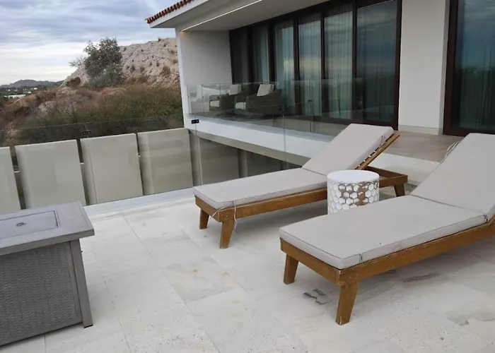 Villa Cozy Lux With Pool And Jacuzzi, Near Golf Course *